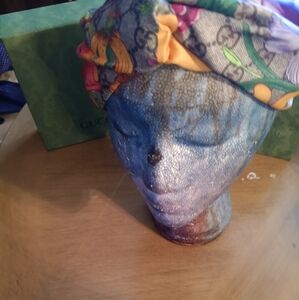 Woman floral head band